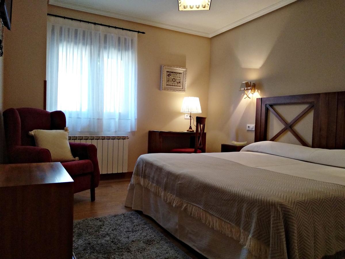 Posada Valle Del Oso Lerones 외부 사진