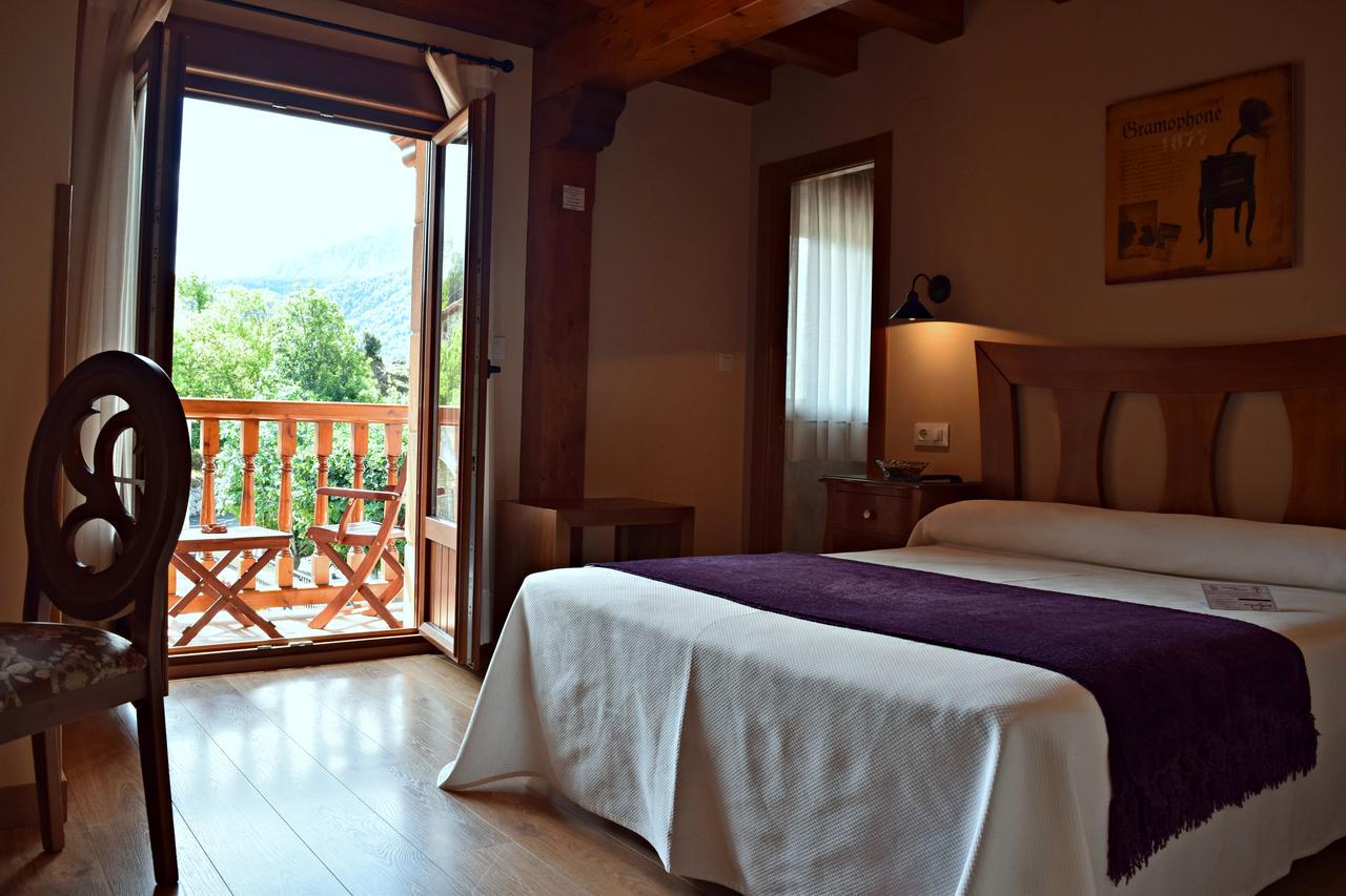 Posada Valle Del Oso Lerones 외부 사진